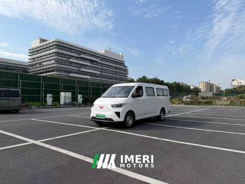 2024 Wuling Yangguang 300km Comfort Passenger Van 60kW - car from China