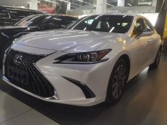 Lexus ES 200 CVT Elite Edition - ფოტო 1