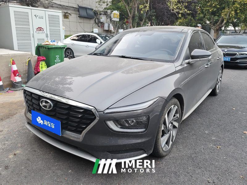 Hyundai Mistra 1.8L CVT Prestige Edition LUX