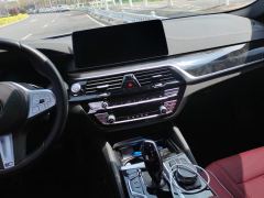 BMW 5 Series Facelift 525Li M Sport Package - фото 17