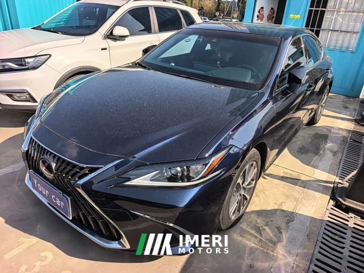 Lexus ES 300h Excellence Edition