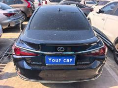 Lexus ES 300h Excellence Edition - photo 4