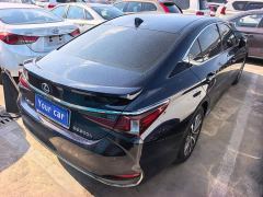Lexus ES 300h Excellence Edition - photo 5