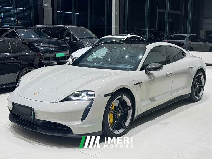 Porsche Taycan 4S