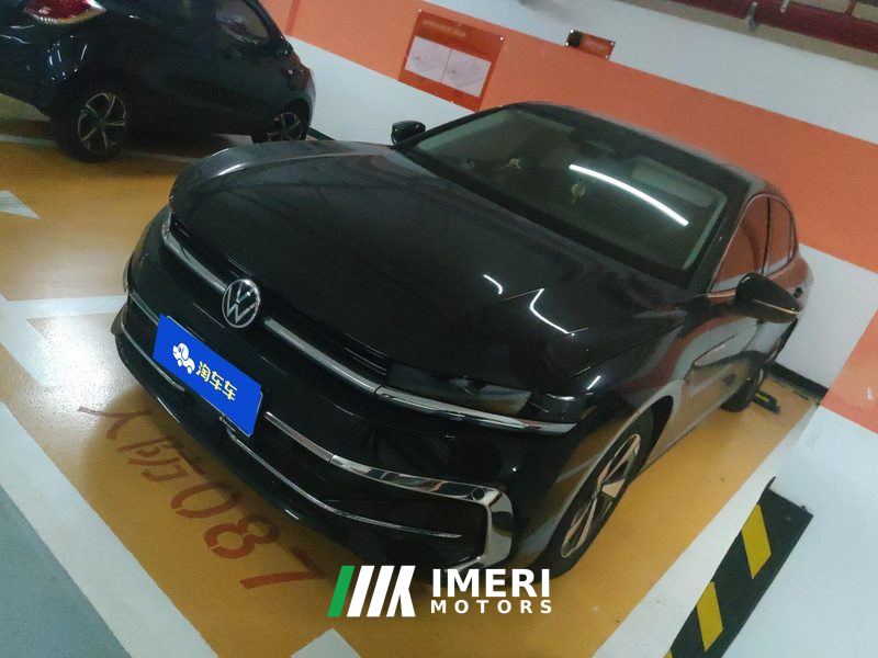 Volkswagen Magotan 300TSI Luxury Edition Show-off