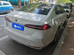 BMW 5 Series 525Li Luxury Package - ფოტო 2
