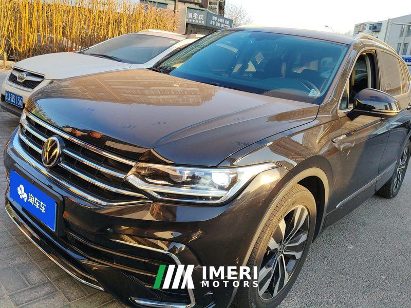 Volkswagen Tiguan L 330TSI 2WD R-Line Beyond Luxury Edition