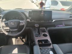 Toyota Gravia Dual-Engine 2.5L 4WD Premier Plus Edition - photo 16