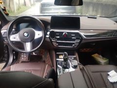BMW 5 Series 525Li M Sport Package - ფოტო 16