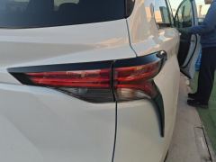 Toyota Sienna Dual-Engine 2.5L 4WD Prestige Edition - ფოტო 5