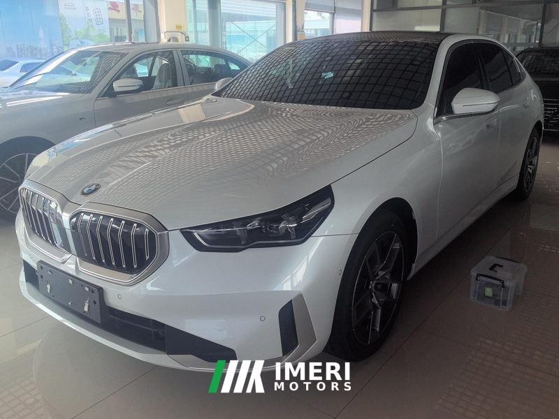 BMW 5 Series 530Li Premier Luxury Package - ავტომობილი ჩინეთიდან