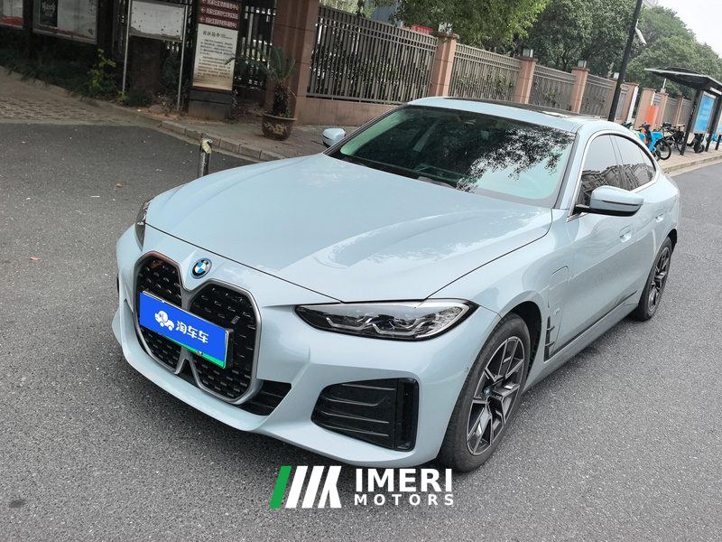 BMW i4 eDrive35