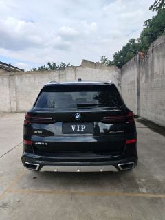 BMW X5 xDrive30Li Deluxe VersionM - фото 8