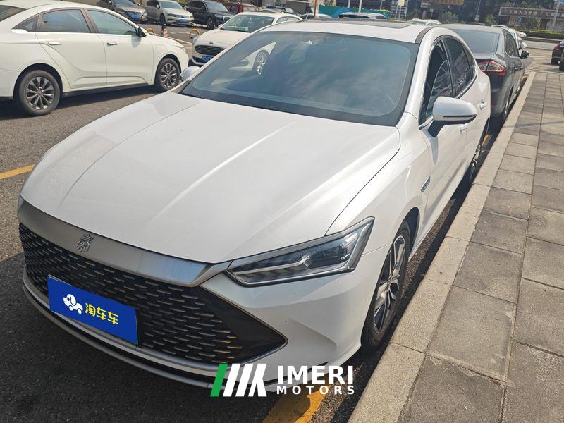 BYD Qin PLUS DM-i 55km Flagship - автомобиль из Китая