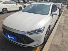 BYD Qin PLUS DM-i 55km Flagship - фото 1