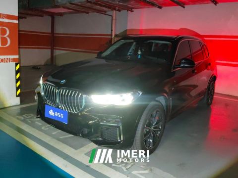 2022 BMW X5 xDrive30Li Deluxe VersionM