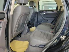 Volkswagen Touareg 3.0T Premium Classic Sports Suit - ფოტო 17