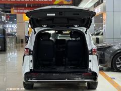 Toyota Sienna Dual-Engine 2.5L 4WD Luxury Edition - photo 5