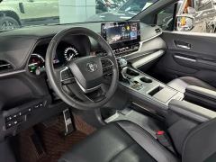 Toyota Sienna Dual-Engine 2.5L 4WD Luxury Edition - photo 7