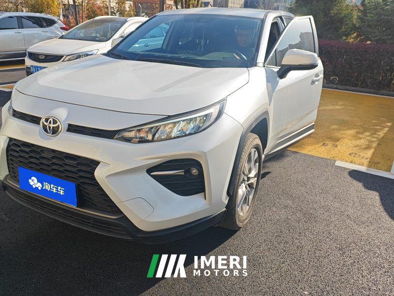 Toyota Wildlander 2.0L 2WD Leading Edition