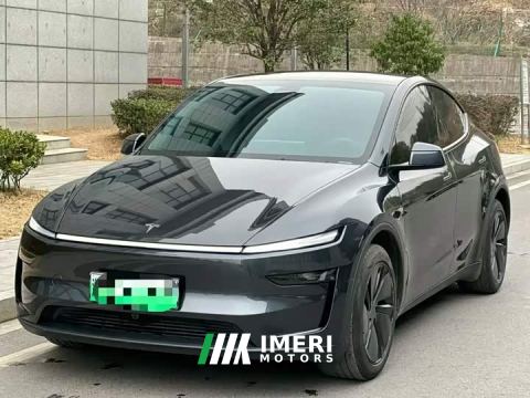 2025 Tesla Model Y Rear-Wheel Drive