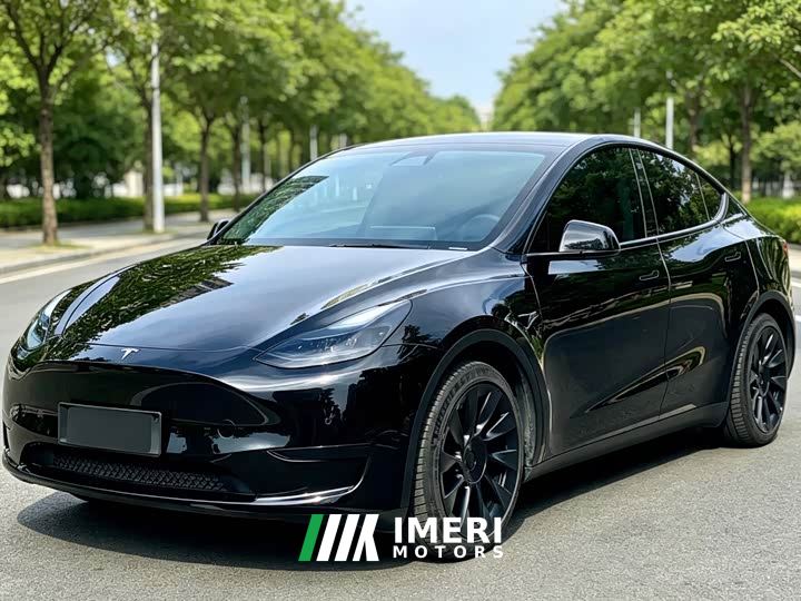 Tesla Model Y Facelift Rear-Wheel Drive