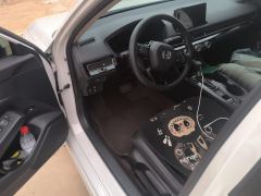 Honda Civic 240TURBO CVT Dynamic Edition - ფოტო 14