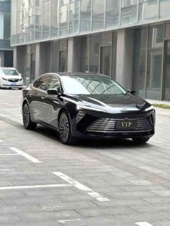 Buick Lacrosse Junyue 28T Yuezun Edition - photo 3