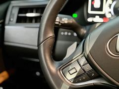 Lexus ES 200 Premium Edition - фото 17