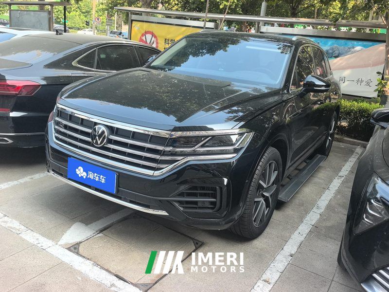 Volkswagen Touareg 3.0T Premium Classic Sports Suit - car from China