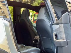 Tesla Model Y L Long Range All-Wheel Drive - ფოტო 18