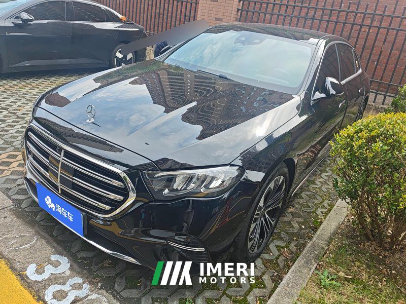 Mercedes-Benz E Class E-Class Facelift E 300 L Luxury