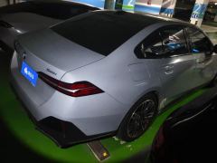 BMW 5 Series (Imported) 525i M Sport Package - ფოტო 2