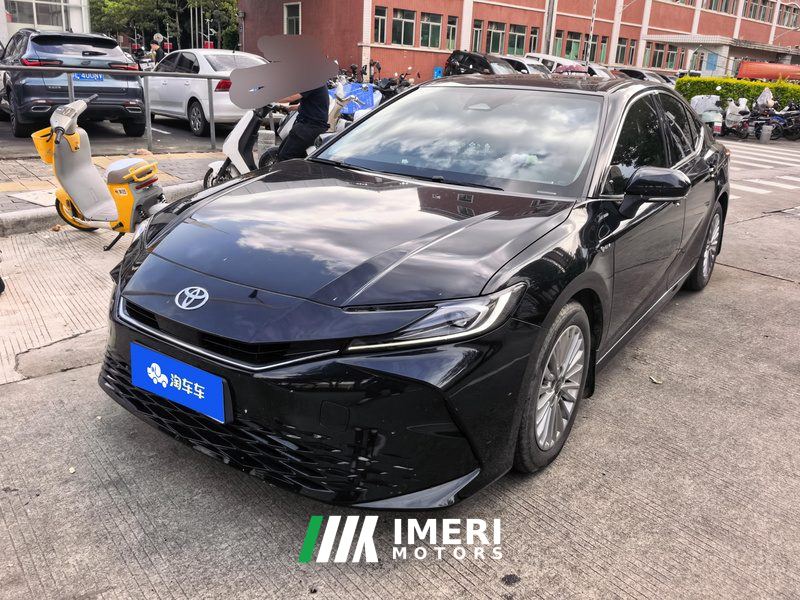 Toyota Camry Dual-Engine 2.0HE Elite Edition