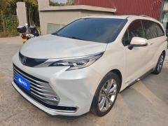 Toyota Sienna 2.5L Hybrid Platinum Edition - ფოტო 1