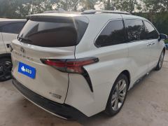Toyota Sienna 2.5L Hybrid Platinum Edition - ფოტო 2