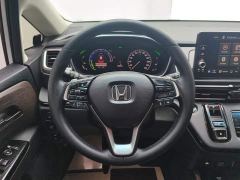 Honda Odyssey 2.0L e:HEV Sharp Premium Edition - ფოტო 15