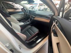 Lynk & Co 06 1.5T Shero Pink Special Edition - photo 4