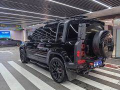 Land Rover Defender 110 3.0T P400 Dark Edition - фото 17