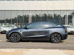 Tesla Model Y Rear-Wheel Drive - ფოტო 4