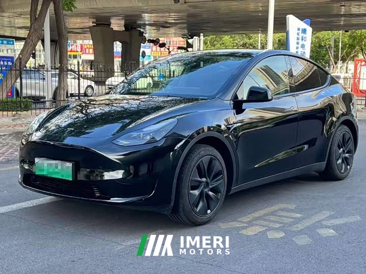 Tesla Model Y Rear-Wheel Drive - автомобиль из Китая