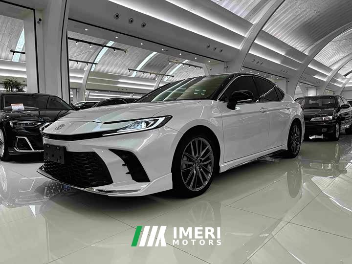 Toyota Camry Dual-Engine 2.0HXS Sports Plus Edition
