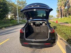 Tesla Model Y Standard Range RWD - photo 11
