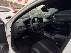 Honda Civic Hatchback 240 Turbo CVT Sharp Edition - ფოტო 4