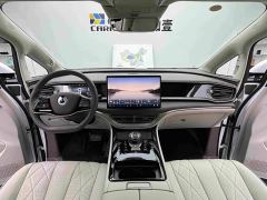 Denza D9 DM-i 970 AWD Flagship - фото 11