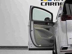 Denza D9 DM-i 970 AWD Flagship - фото 7