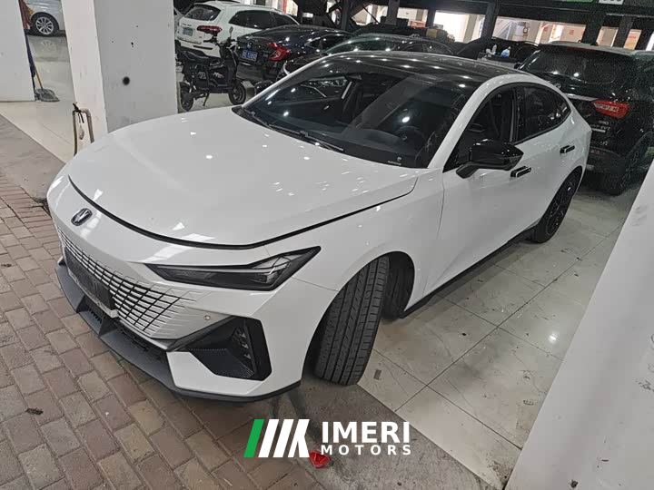 Changan UNI-V 1.5T Premium - car from China