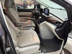 Buick GL8 Land Business Class Comfort Edition - photo 12