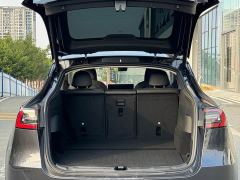 Tesla Model Y Rear-Wheel Drive - ფოტო 13