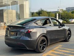 Tesla Model Y Rear-Wheel Drive - ფოტო 4